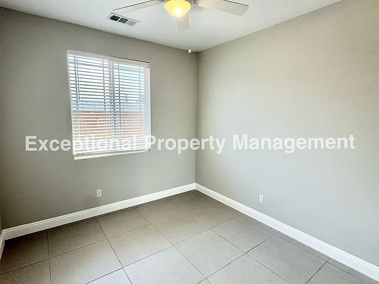 16265 Plum St — Photo 11