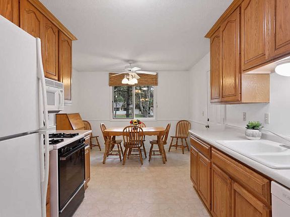 5th image of 2647 Greenmeadow Ct