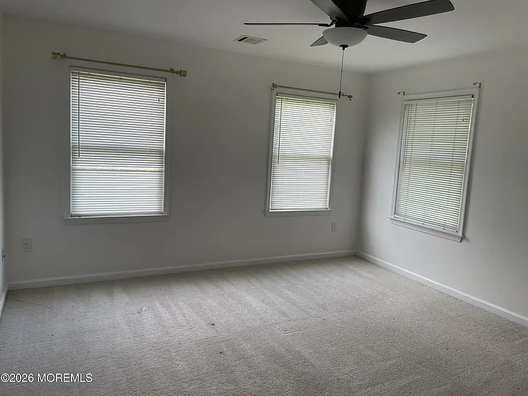 15 Hope Dr — Photo 10