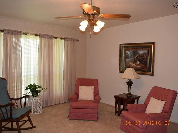 4th image of 605 W Texas Ave