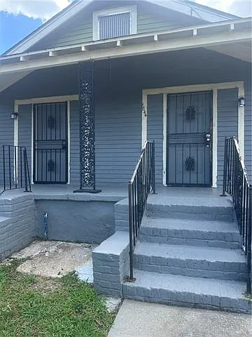 1842 Pauline St