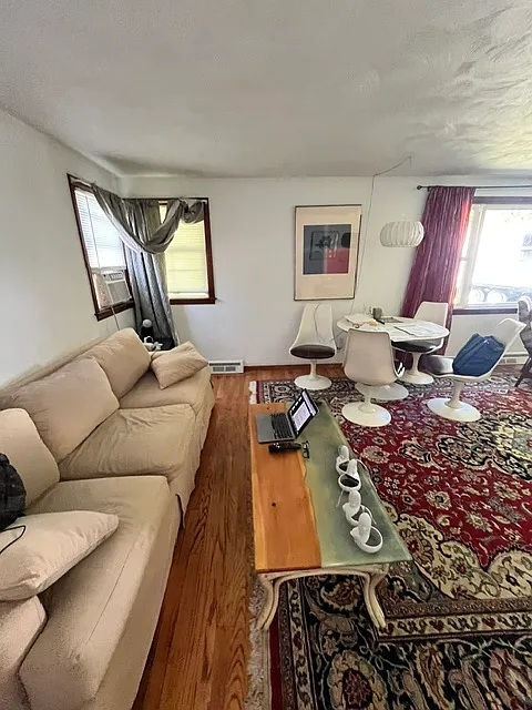 2 bed, 1040 sqft, $3,500 — Photo 2
