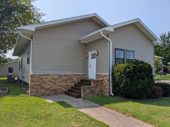 1007 15th St, Lawrenceville, IL 62439