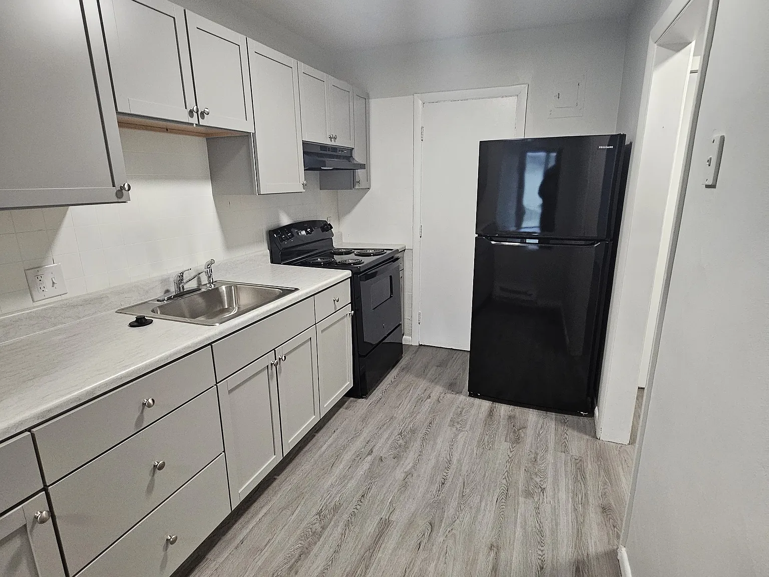480 Norfolk St — Photo 3