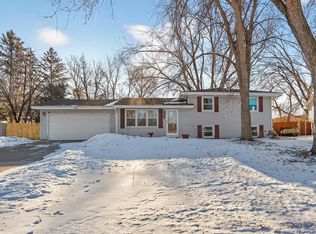 8601 Cherokee Dr N, Brooklyn Park, MN 55428