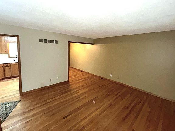 4th image of 3700 S Randall Dr