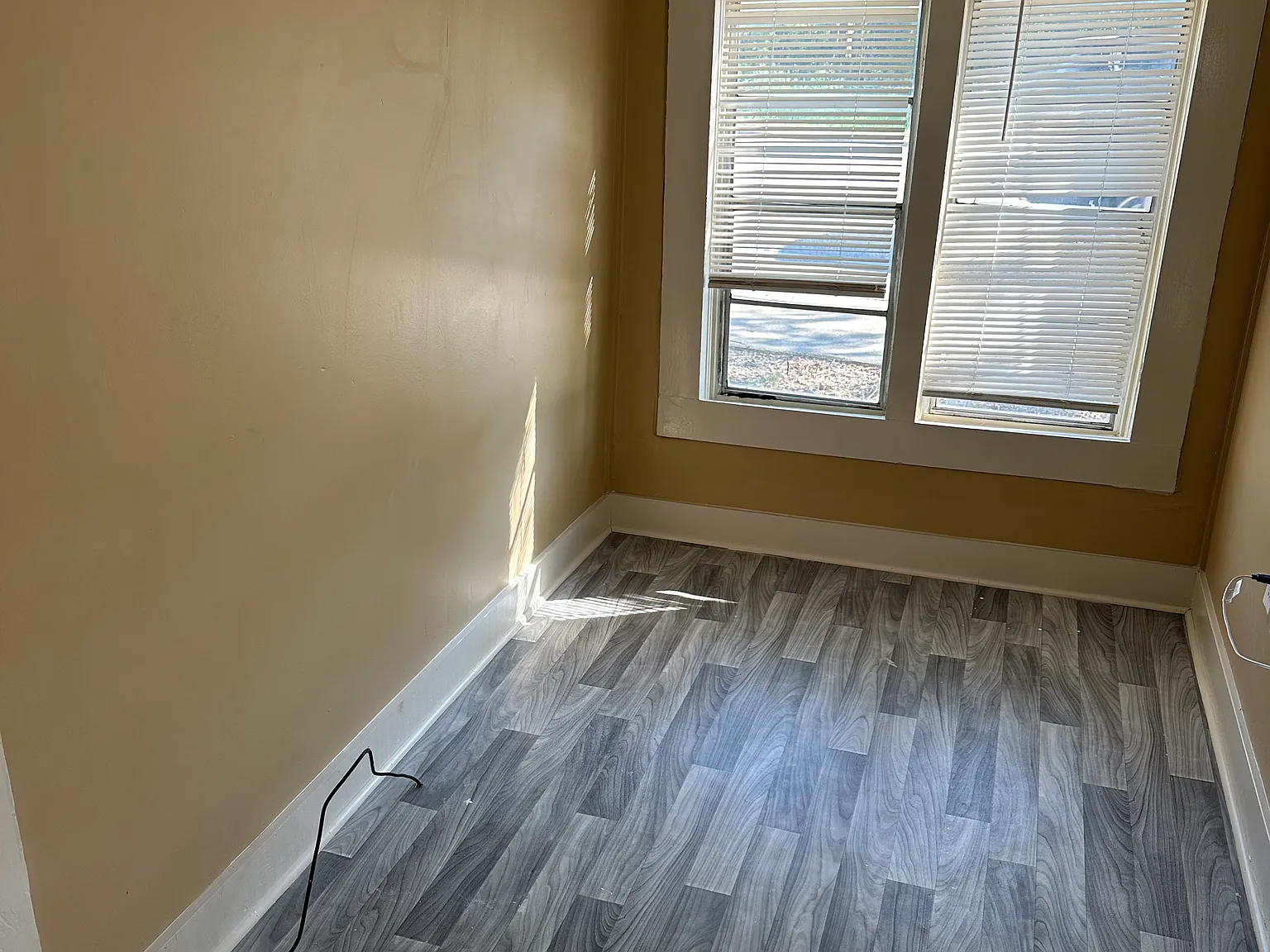 2 bed, 719 sqft, $750 — Photo 2