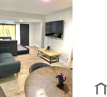 3 bed, 900 sqft, $2,900 — Photo 4
