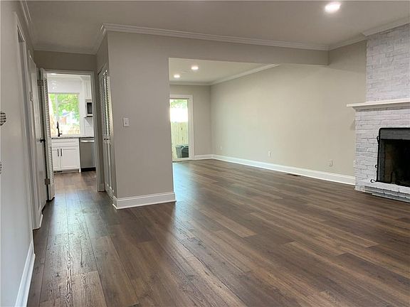 4th image of 8606 W 84th Ter