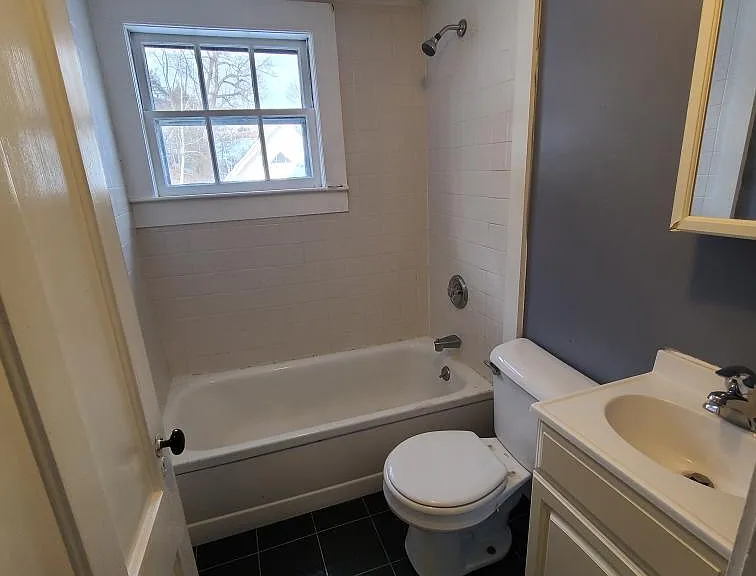 36 Park St #3 — Photo 8