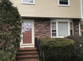 10 Pinebrook Ln, South Easton, MA 02375