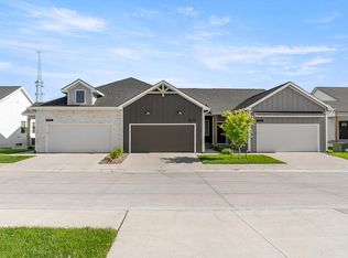 1045 NW Blake Ln, Waukee, IA 50263