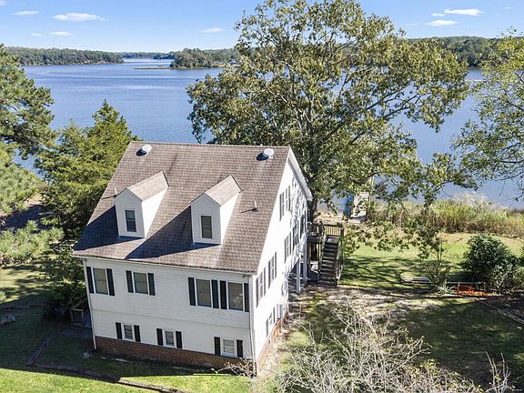 2nd image of 1468 Cedar Point Rd
