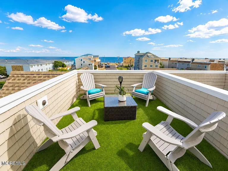 1246 Ocean Ave #B — Photo 3