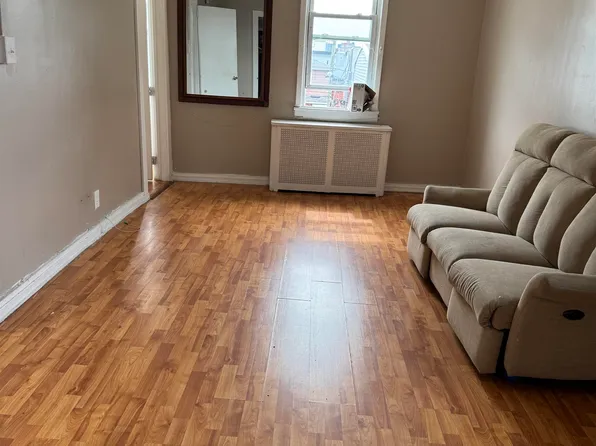 36 Spruce Street image 13 of 15