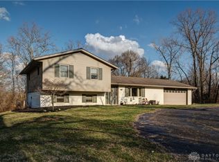 2720 Gina Dr, Eaton, OH 45320