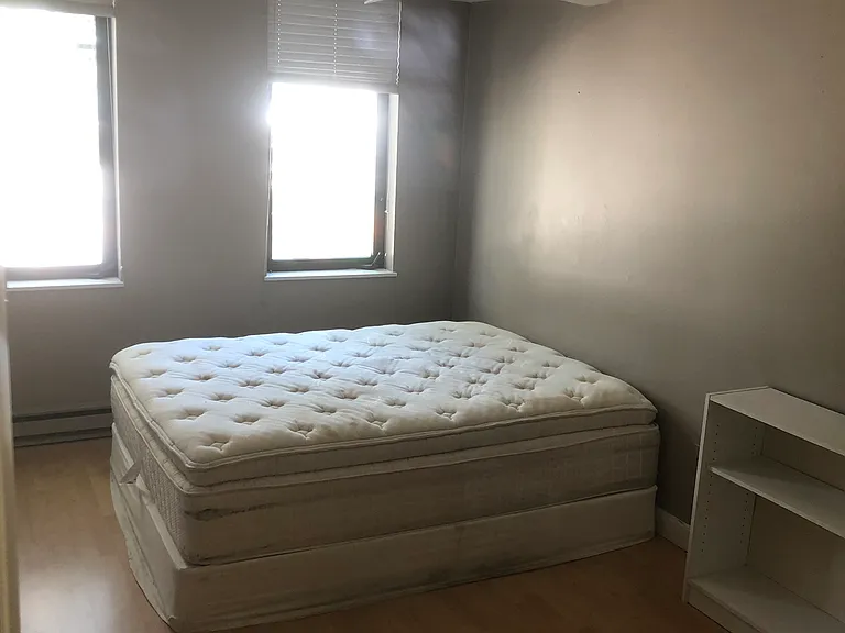 429 Main St #4 — Photo 3