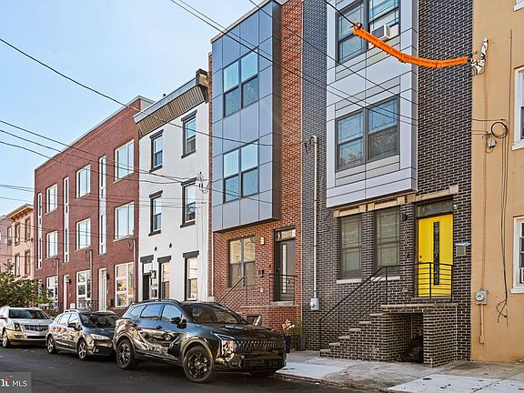 3rd image of 2242 N Howard St