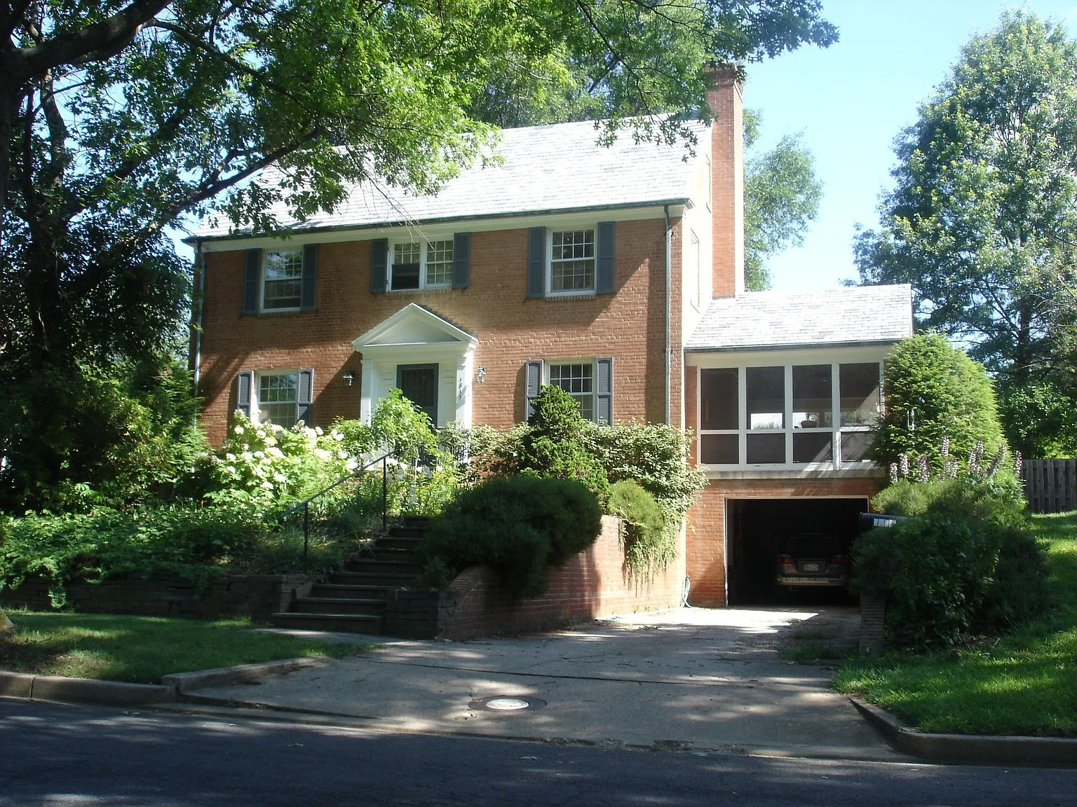 1813 Shepherd St NW photo 1