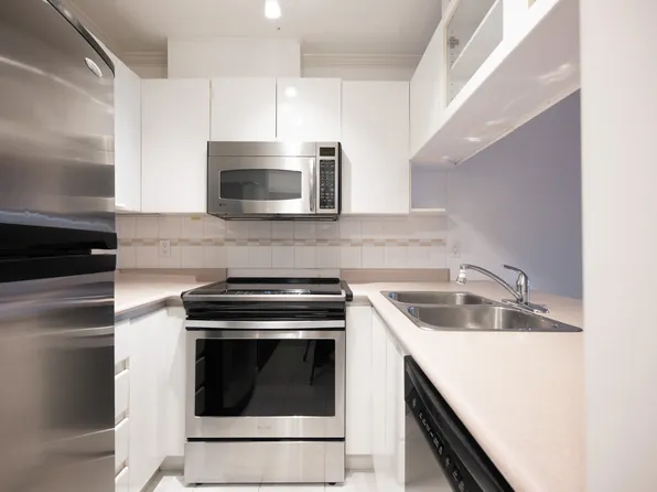 3638 Broadway W #309, Vancouver, BC V6R 2B7