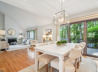 5 Ash Ln, New Vernon, NJ 07976