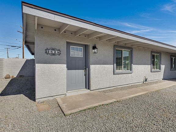 3rd image of 2828 W CAMPBELL Avenue