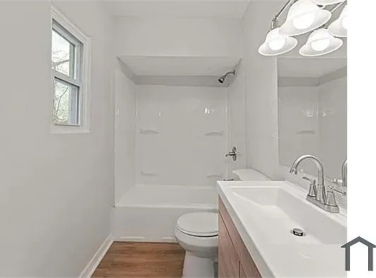 3 bed, 887 sqft, $2,069 — Photo 4