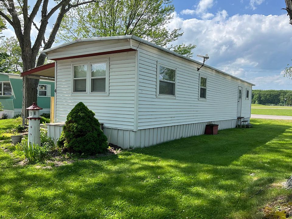 2nd image of 2175 NE Catawba Rd #4