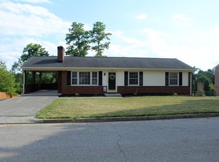518 Aragona Dr, Vinton, VA 24179