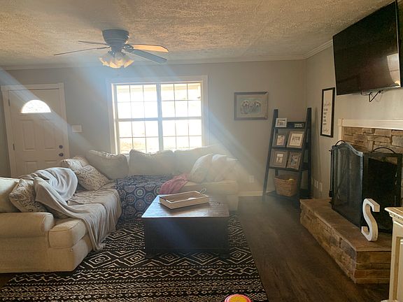3rd image of 110 Columbia Road 32