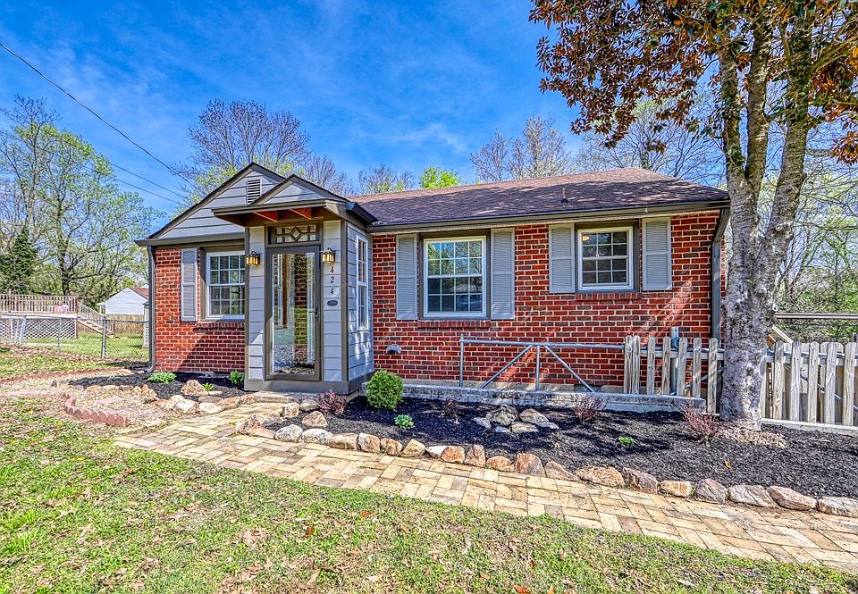 1st image of 424 Chadwell Dr