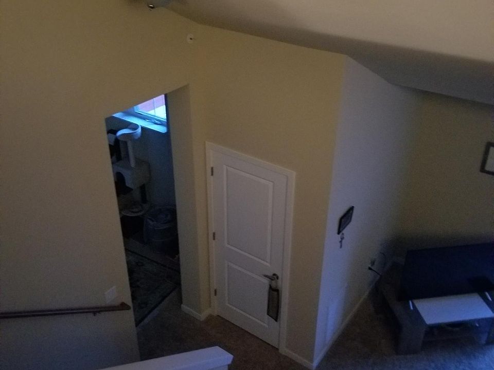 1st image of 1290 Lucerne Dr APT 204