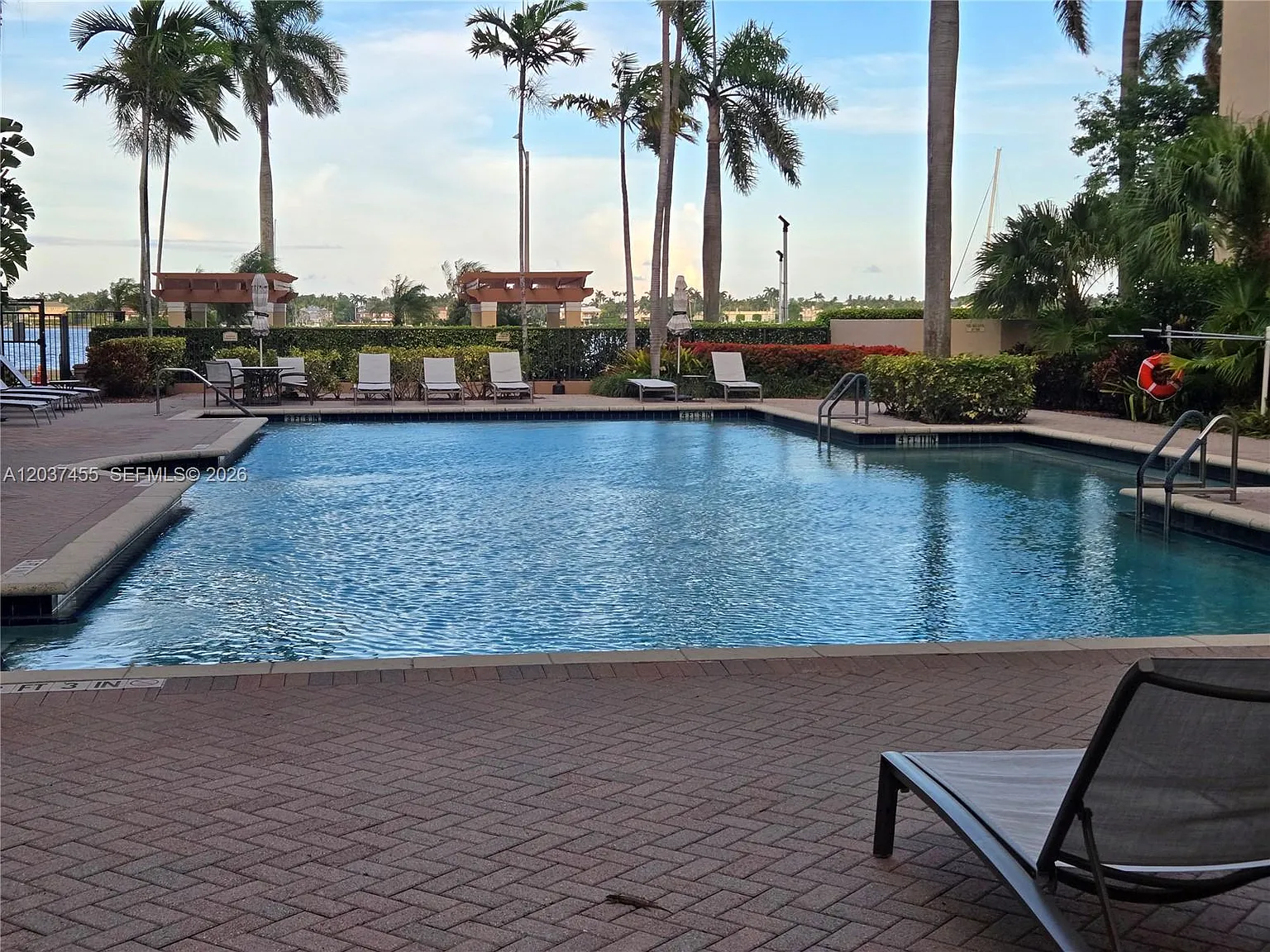Flagler Pointe Condo — Photo 1