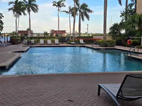 1801 N Flagler Dr APT 822, West Palm Beach, FL 33407