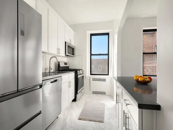 35-45 81st St #F6, Jackson Heights, NY 11372