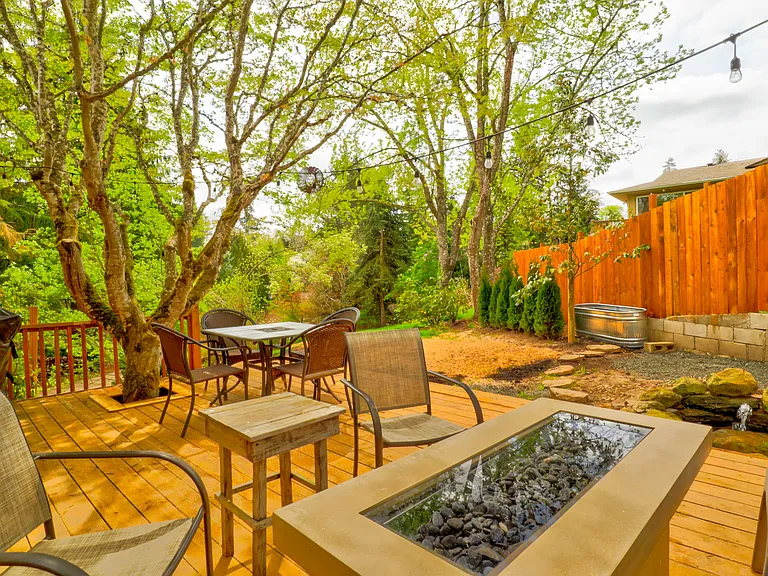 Windemere Dr NW — Photo 3