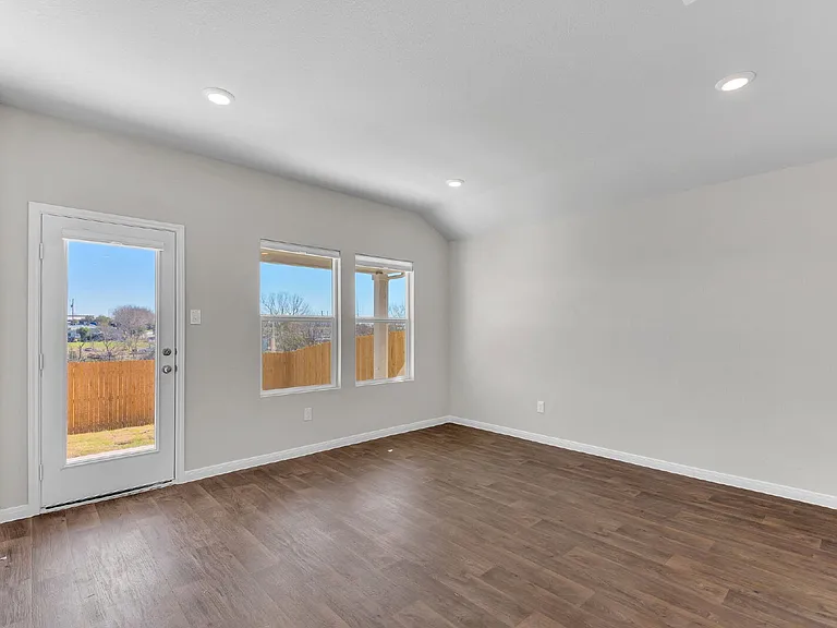 585 Apache Plum Dr — Photo 26