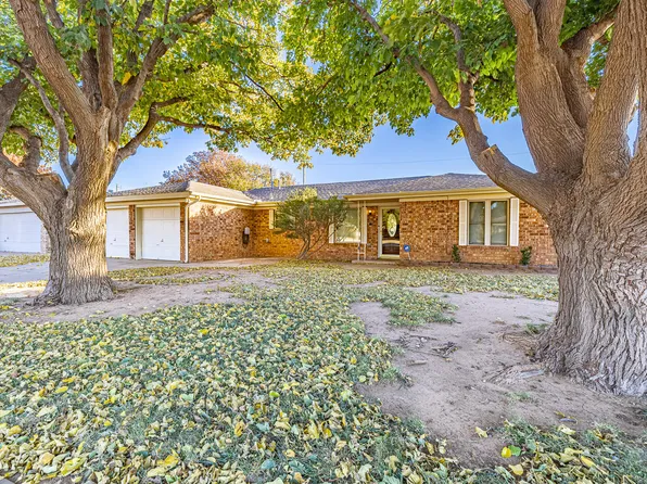 1414 5th St, Shallowater, TX 79363