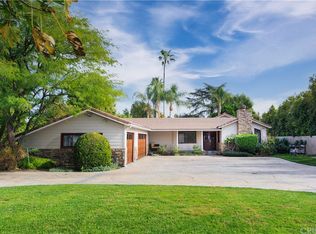 5936 Woodlake Ave, Woodland Hills, CA 91367