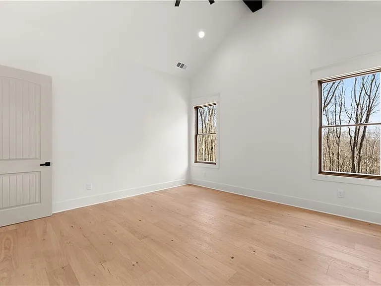 3255 Tanners Mill Rd — Photo 36