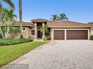 3731 Oak Ridge Cir, Weston, FL 33331