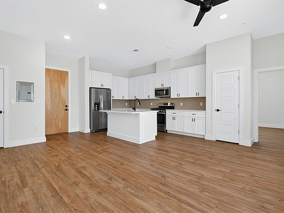5th image of 1811 Webberville Rd #1210