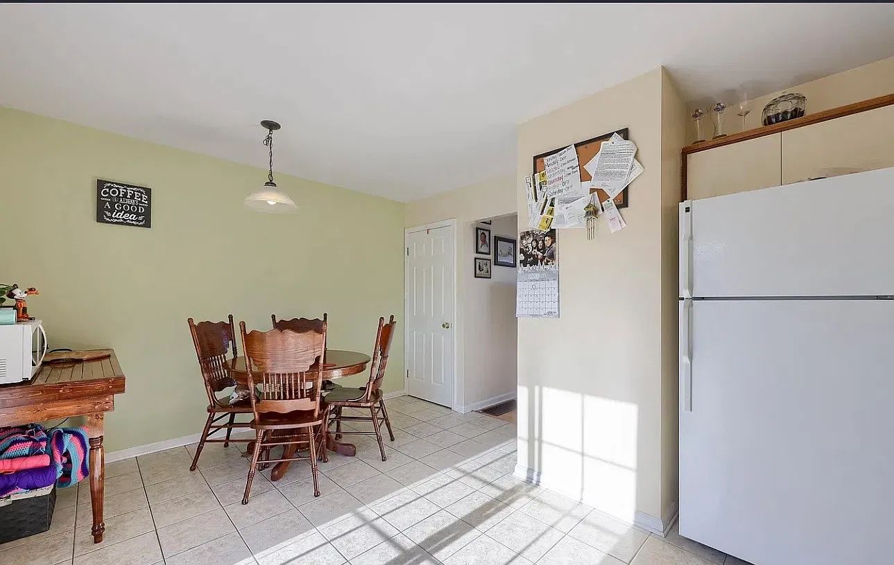 2 bed, 1000 sqft, $1,395 — Photo 2