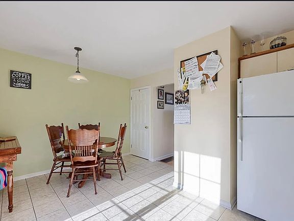 2nd image of 175 Center St