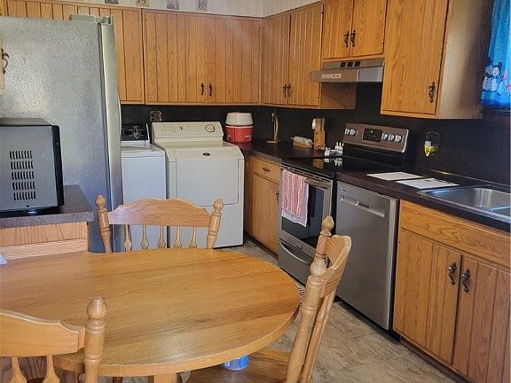 5th image of 1232 E Brady St