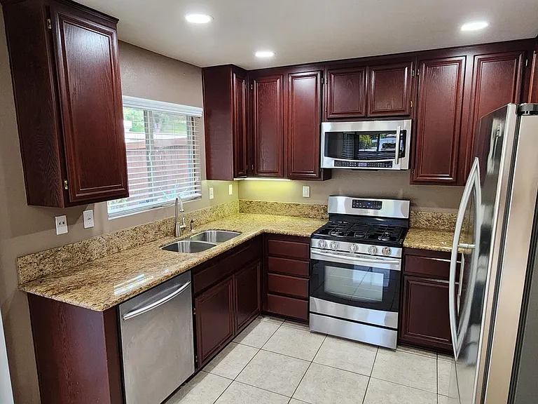 1251 Boca Raton Dr — Photo 7