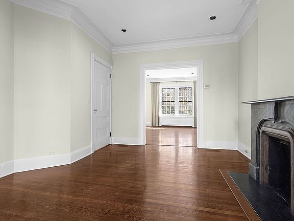 2nd image of 152 E End Ave