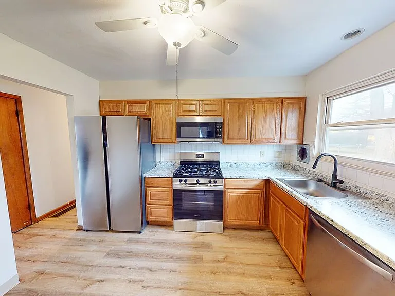 3356 Liv Moor Dr — Photo 8