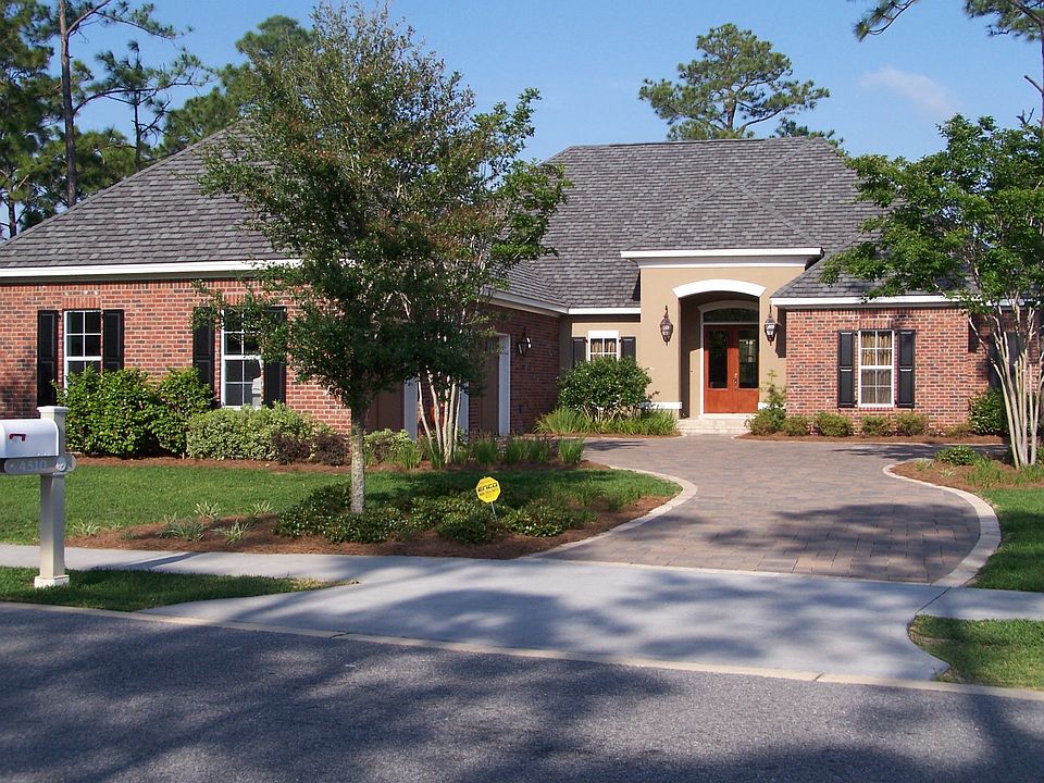 Golf Course Home