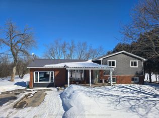 1099 Wilson Rd, Prince Edward County, ON K0K 2J0